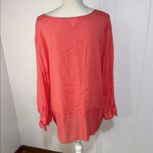 Liz Claiborne Pink Relaxed Buttoned Blouse - Picture 3 of 5